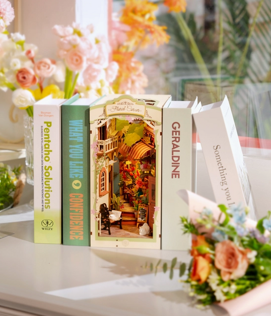 FLORAL CORNER BOOK NOOK