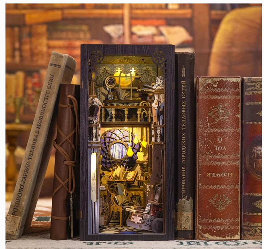 NEBULA COMMON ROOM BOOK NOOK